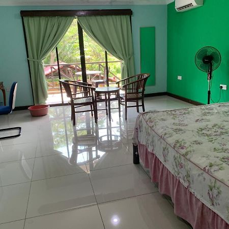 Myoldhouse Apartamento Lahad Datu Exterior foto