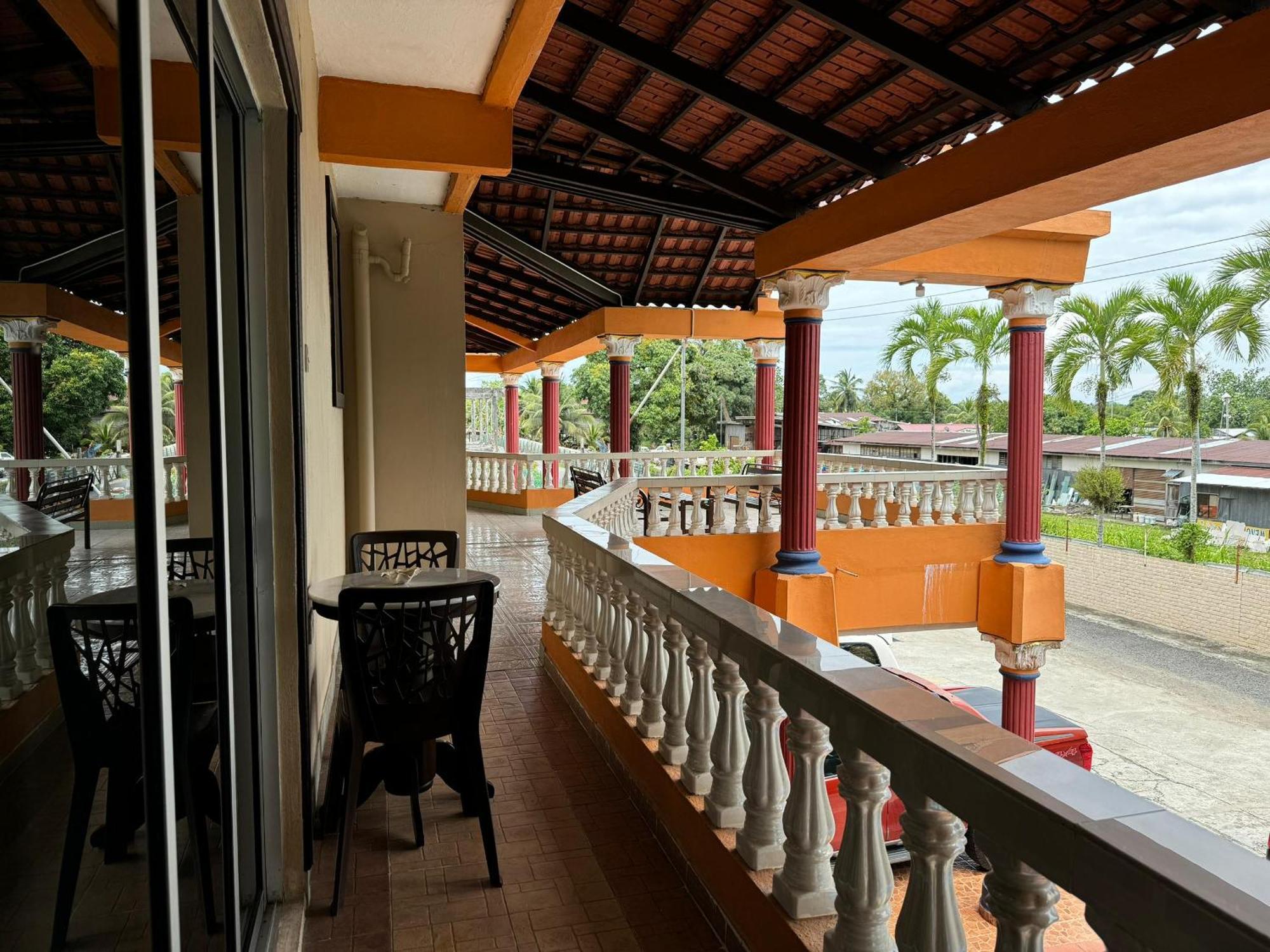 Myoldhouse Apartamento Lahad Datu Exterior foto